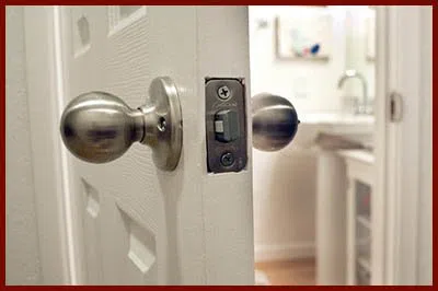 Locksmith Lock Store Leonardo, NJ 732-749-7001 - 14-unlock-door