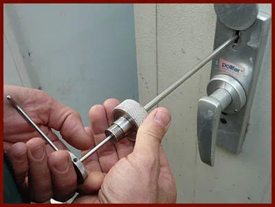 Locksmith Lock Store Leonardo, NJ 732-749-7001 - 5-lock-opening